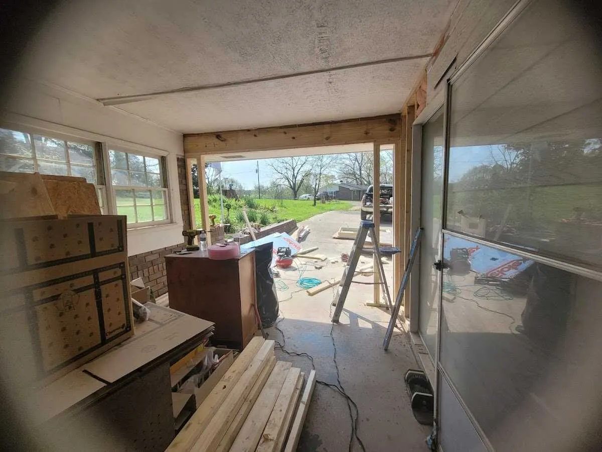 Air movers and dehumidifier for Water Mitigation Services in Festus